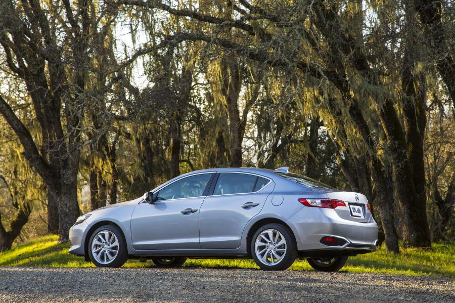  Acura ILX (DE) 2016 года  (фото 18 из 32)